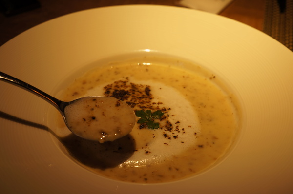 樂慕亞 Le Meilleur(市府店)：(胖樺食記) 24小時營業燈光美氣氛佳牛排館”樂慕亞 Le Meilleur(市府店)”