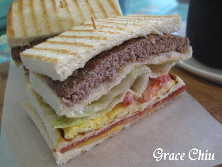 可可芭蕾:可可芭蕾~豐富的板烤總匯&咬開小心燙口的熱夾心吐司(捷運雙連站周邊)