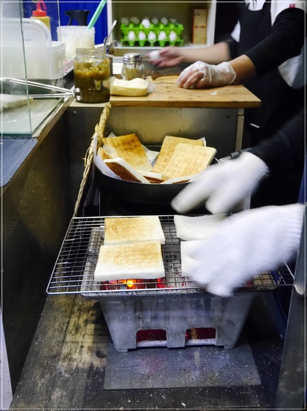 阿貓碳烤吐司餐車：【板橋】阿貓碳烤吐司餐車－消夜場也能吃到現烤吐司了！