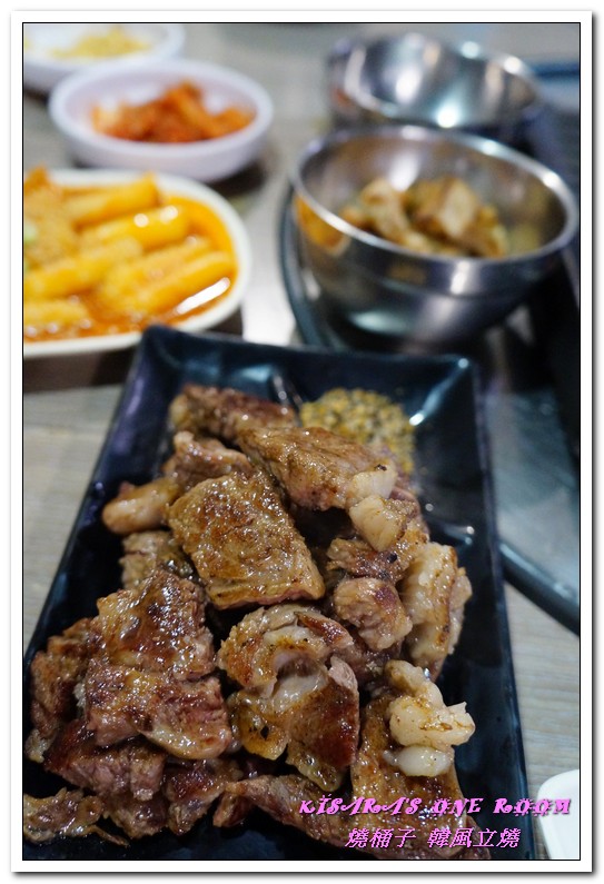 燒桶子韓風立燒：國父紀念館燒肉．道地復古韓式汽油桶上的大塊牛排──燒桶子 韓風立燒