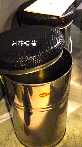 燒桶子韓風立燒:【國父紀念館│韓式】烤肉完全免動手,真的是站著吃的韓式烤肉?『燒桶子韓風立燒』