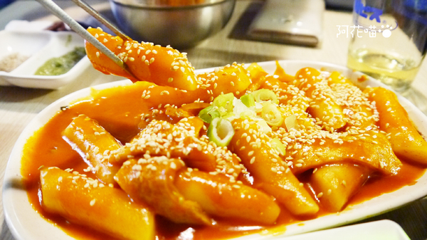 燒桶子韓風立燒:【國父紀念館│韓式】烤肉完全免動手,真的是站著吃的韓式烤肉?『燒桶子韓風立燒』