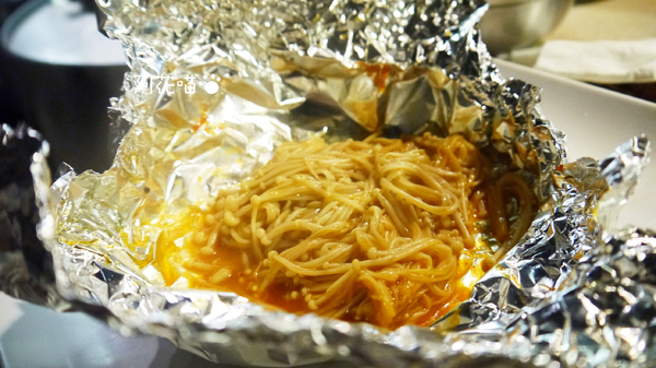 燒桶子韓風立燒:【國父紀念館│韓式】烤肉完全免動手,真的是站著吃的韓式烤肉?『燒桶子韓風立燒』