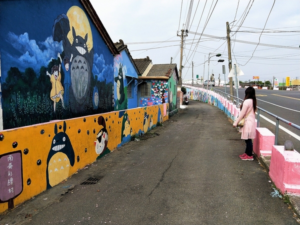 嘉義新港南崙彩繪村:【嘉義新港景點】南崙彩繪龍貓村~可愛逗趣的模樣 相機卡砸個不停 到處都是龍貓的蹤跡
