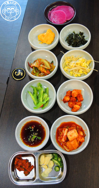 首爾大叔：呷飽祙【新北新店･首爾大叔韓國料理】來韓式餐廳吃水晶五花肉