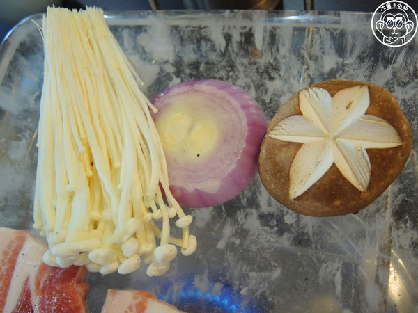 首爾大叔：呷飽祙【新北新店･首爾大叔韓國料理】來韓式餐廳吃水晶五花肉