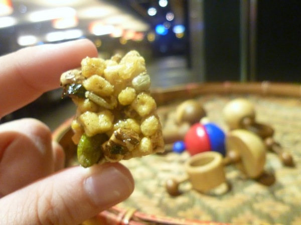 三風麵館:【台中特產/試吃】老麵廠的華麗變身,不容錯過!獨家香蕉麵與最在地滋味的麵條商品-三風麵館