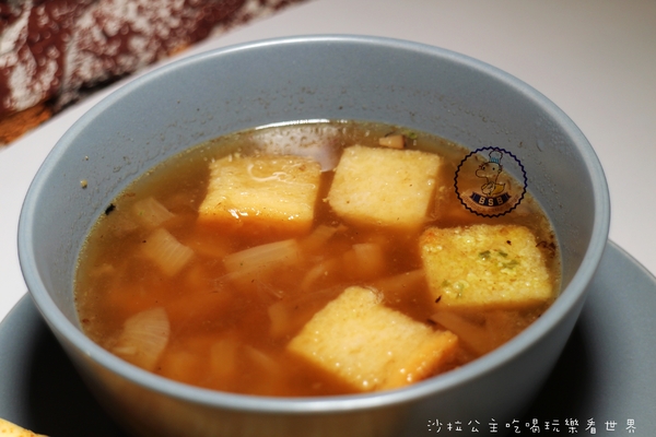 Bsb美式餐廳：內湖.內科人氣美食『Bsb美式餐廳』漢堡/排餐/大份量