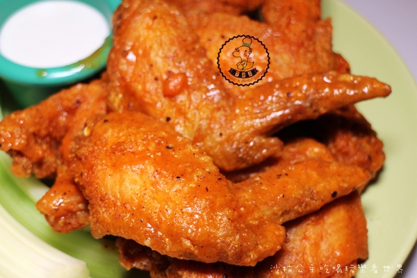 Bsb美式餐廳：內湖.內科人氣美食『Bsb美式餐廳』漢堡/排餐/大份量