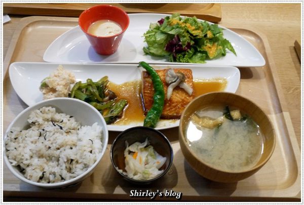 御盤de食堂：御盤de食堂 微風松高店