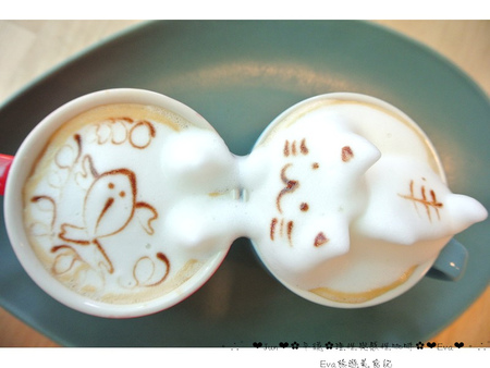 理性&感性cafe':【美食】oO。。平鎮 理性&感性CAFE(近育達高中) 超厲害的立體貓抓魚拉花,這裡有喲~~oO。o○。