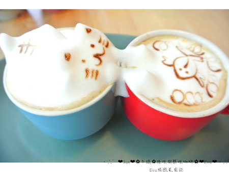 理性&感性cafe':【美食】oO。。平鎮 理性&感性CAFE(近育達高中) 超厲害的立體貓抓魚拉花,這裡有喲~~oO。o○。