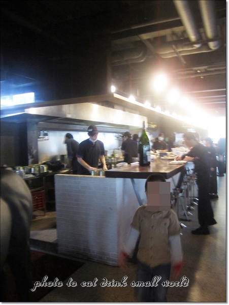 托斯卡尼尼義大利餐廳：桃園國際店托斯卡尼尼~~空間大氣氛好份量多還有停車場哦