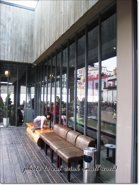 托斯卡尼尼義大利餐廳：桃園國際店托斯卡尼尼~~空間大氣氛好份量多還有停車場哦