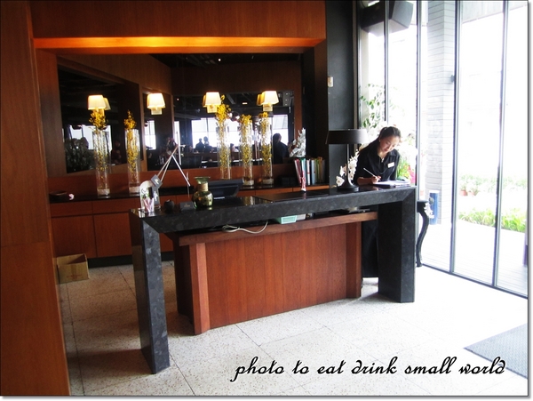 托斯卡尼尼義大利餐廳：桃園國際店托斯卡尼尼~~空間大氣氛好份量多還有停車場哦