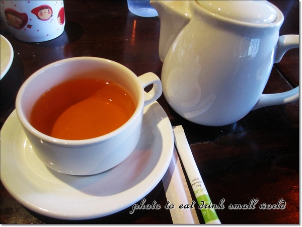 托斯卡尼尼義大利餐廳：桃園國際店托斯卡尼尼~~空間大氣氛好份量多還有停車場哦