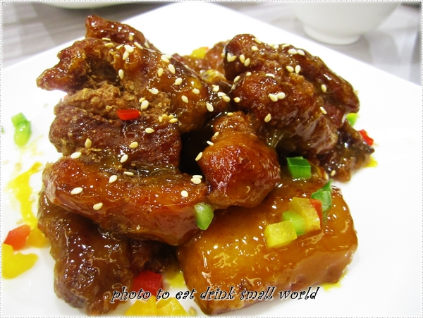 華漾大飯店(環球店)：吃飯時間總是間間客滿的環球百貨