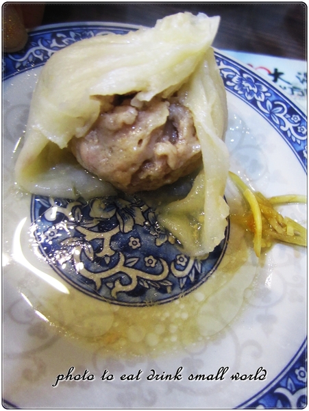 大湯匙麵食館：初訪~~人潮雖然多但是吃起來蠻失望的