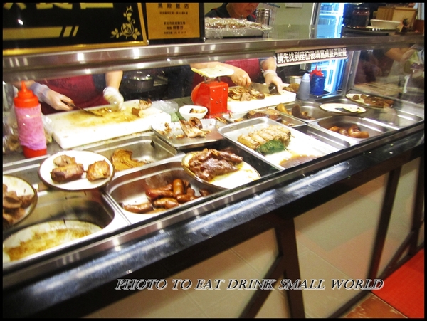 黑殿飯店DARK PALACE TAIWANESE GOURMET(創始店):來淡水不吃阿給了,就是要吃你