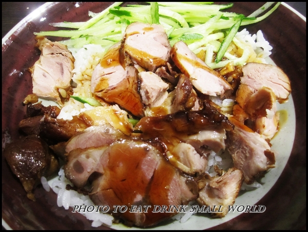 黑殿飯店DARK PALACE TAIWANESE GOURMET(創始店):來淡水不吃阿給了,就是要吃你