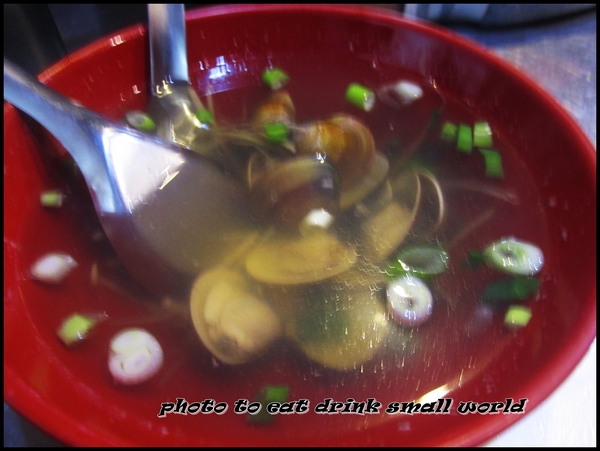 阿華炒麵：溫順的咖哩一口接一口