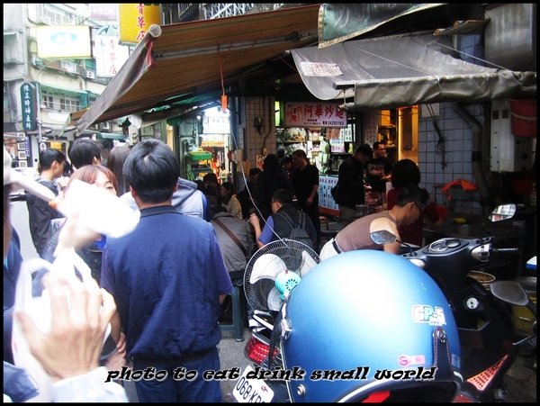 阿華炒麵：溫順的咖哩一口接一口