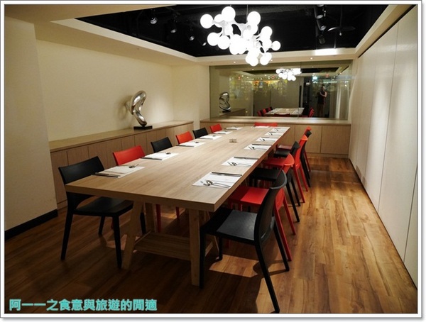 台北凱撒大飯店Checkers自助式餐廳:台北凱撒大飯店 Checkers自助餐廳 晚餐~大張旗鼓改裝後退步or進步?