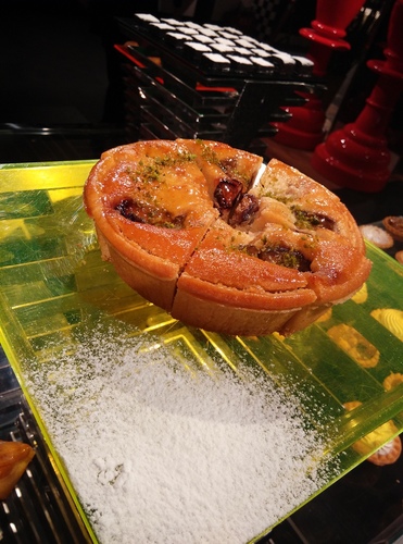 台北凱撒大飯店Checkers自助式餐廳:【台北車站美食】聚餐推薦凱撒Checkers下午茶吃到飽-葷素皆有(圖多食記)