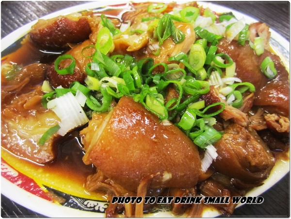 33年老店溪尾知高飯：焢肉.豬腳.大腸.小菜...每一樣都好吃到不像話