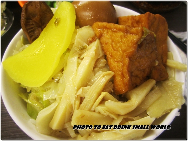 33年老店溪尾知高飯：焢肉.豬腳.大腸.小菜...每一樣都好吃到不像話