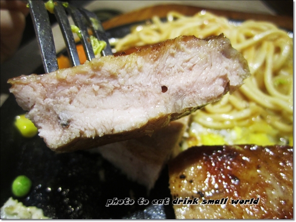 厚切牛排(新莊店):板橋厚切在新莊有了分店了哦~再也不必排的天昏地暗了