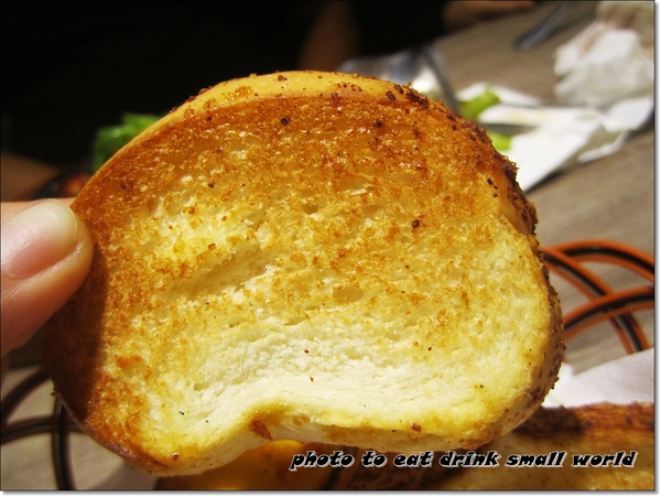 厚切牛排(新莊店):板橋厚切在新莊有了分店了哦~再也不必排的天昏地暗了