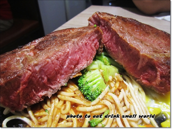 厚切牛排(新莊店):板橋厚切在新莊有了分店了哦~再也不必排的天昏地暗了