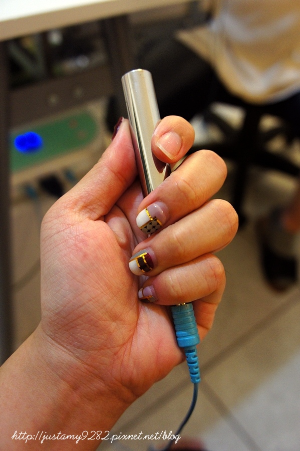 自然美學館(永和旗艦館)：[體驗] 從日本引進來台の蛋型岩盤浴❤躺著也能排毒、排汗→ 代謝提升的利器!!!