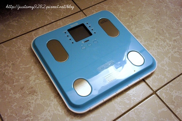 自然美學館(永和旗艦館)：[體驗] 從日本引進來台の蛋型岩盤浴❤躺著也能排毒、排汗→ 代謝提升的利器!!!