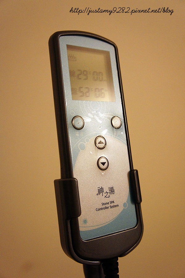 自然美學館(永和旗艦館)：[體驗] 從日本引進來台の蛋型岩盤浴❤躺著也能排毒、排汗→ 代謝提升的利器!!!