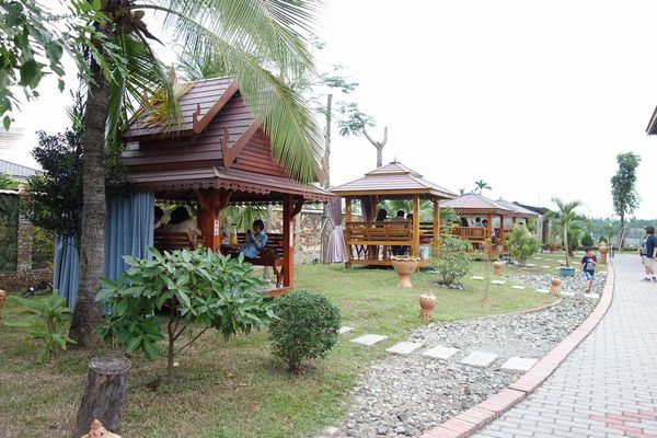 泰國南洋風高腳屋咖啡：沙挖低咖~泰國高腳屋 民俗村(輕食.泰式料理.飲品)