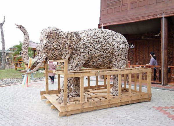 泰國南洋風高腳屋咖啡：沙挖低咖~泰國高腳屋 民俗村(輕食.泰式料理.飲品)