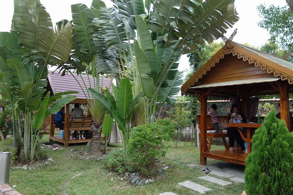 泰國南洋風高腳屋咖啡：沙挖低咖~泰國高腳屋 民俗村(輕食.泰式料理.飲品)