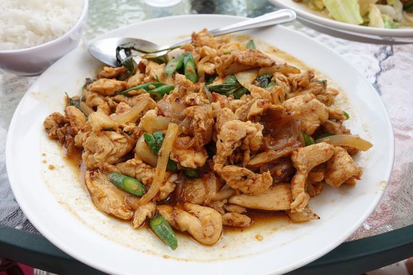 泰國南洋風高腳屋咖啡：沙挖低咖~泰國高腳屋 民俗村(輕食.泰式料理.飲品)