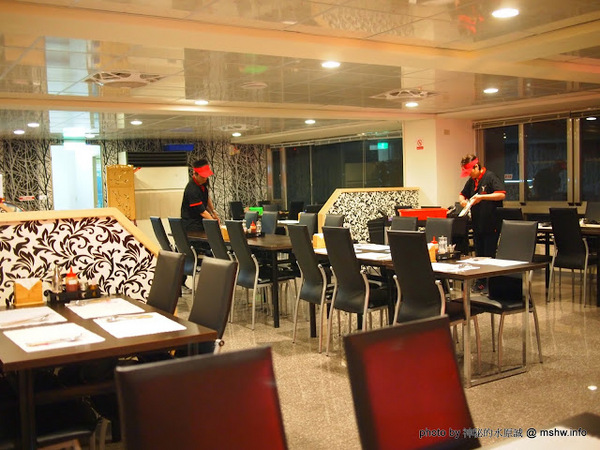 水武牛鮮切碳烤牛排館：【食記】台中水武牛鮮切碳烤牛排館@西屯 : 客製化選擇, 空間寬敞舒適, 烹調有一定水準