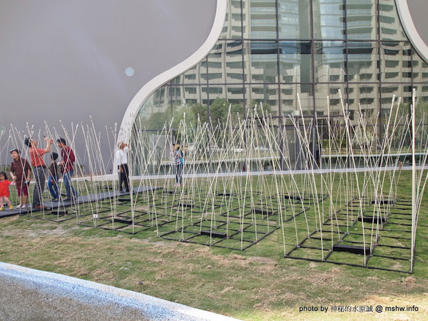 台中國家歌劇院:【景點】台中National Taichung Theater 臺中國家歌劇院@西屯捷運BRT新光/遠百 : Sound Cave 美聲涵洞落成!日本建築大師伊東豐雄設計的世界九大新地標