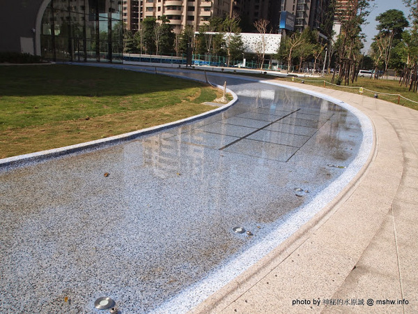 台中國家歌劇院:【景點】台中National Taichung Theater 臺中國家歌劇院@西屯捷運BRT新光/遠百 : Sound Cave 美聲涵洞落成!日本建築大師伊東豐雄設計的世界九大新地標