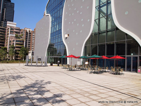 台中國家歌劇院:【景點】台中National Taichung Theater 臺中國家歌劇院@西屯捷運BRT新光/遠百 : Sound Cave 美聲涵洞落成!日本建築大師伊東豐雄設計的世界九大新地標