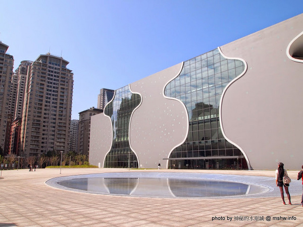 台中國家歌劇院:【景點】台中National Taichung Theater 臺中國家歌劇院@西屯捷運BRT新光/遠百 : Sound Cave 美聲涵洞落成!日本建築大師伊東豐雄設計的世界九大新地標