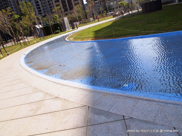 台中國家歌劇院:【景點】台中National Taichung Theater 臺中國家歌劇院@西屯捷運BRT新光/遠百 : Sound Cave 美聲涵洞落成!日本建築大師伊東豐雄設計的世界九大新地標