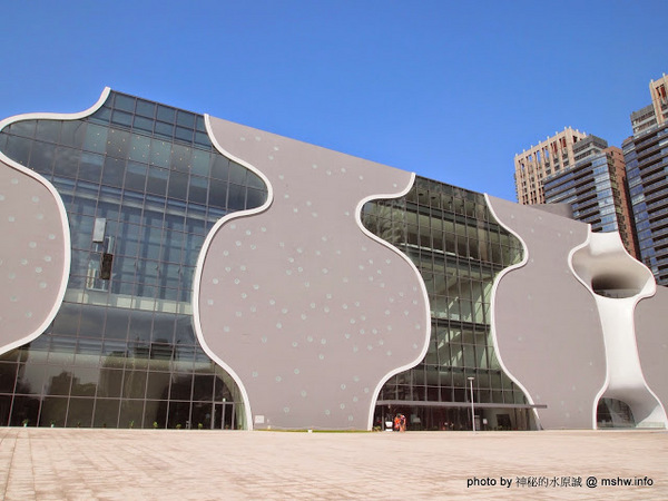 台中國家歌劇院:【景點】台中National Taichung Theater 臺中國家歌劇院@西屯捷運BRT新光/遠百 : Sound Cave 美聲涵洞落成!日本建築大師伊東豐雄設計的世界九大新地標