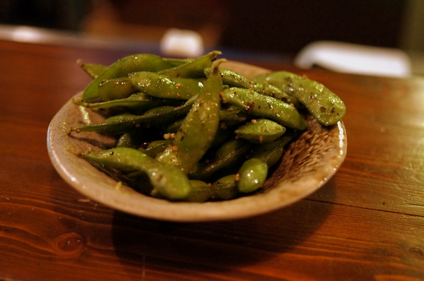 拾玖串燒酒場:(胖樺食記)台北市光復南路「拾玖串燒酒場」。海鮮串燒特色居酒屋適合放鬆小酌。