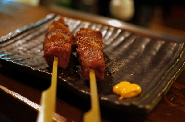 拾玖串燒酒場:(胖樺食記)台北市光復南路「拾玖串燒酒場」。海鮮串燒特色居酒屋適合放鬆小酌。