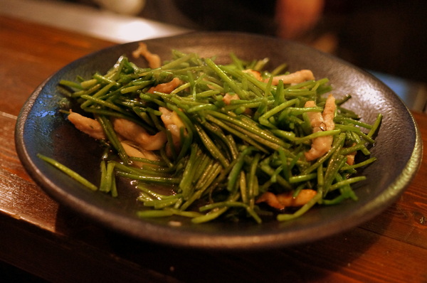 拾玖串燒酒場:(胖樺食記)台北市光復南路「拾玖串燒酒場」。海鮮串燒特色居酒屋適合放鬆小酌。